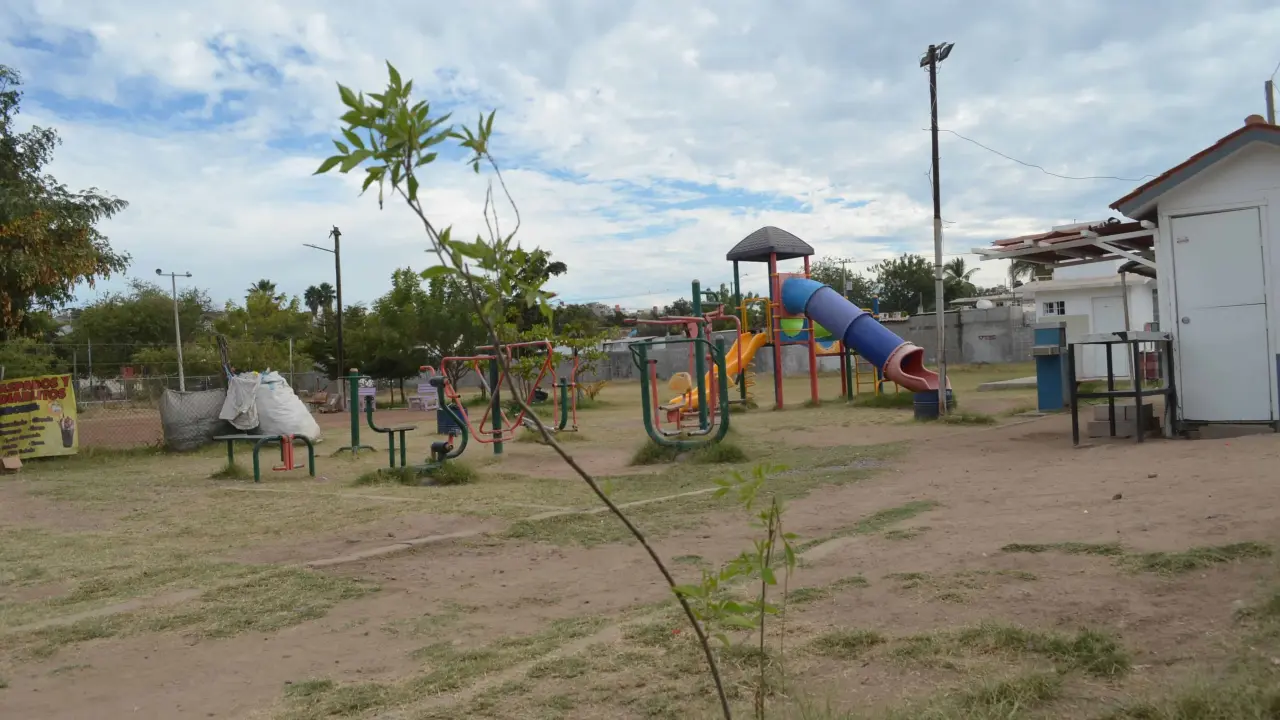 La Unidad Deportiva de la colonia Buenos Aires se ubica sobre la calle Cruz Gálvez y Cerro de la Cueva.  Foto: Juan Madrigal