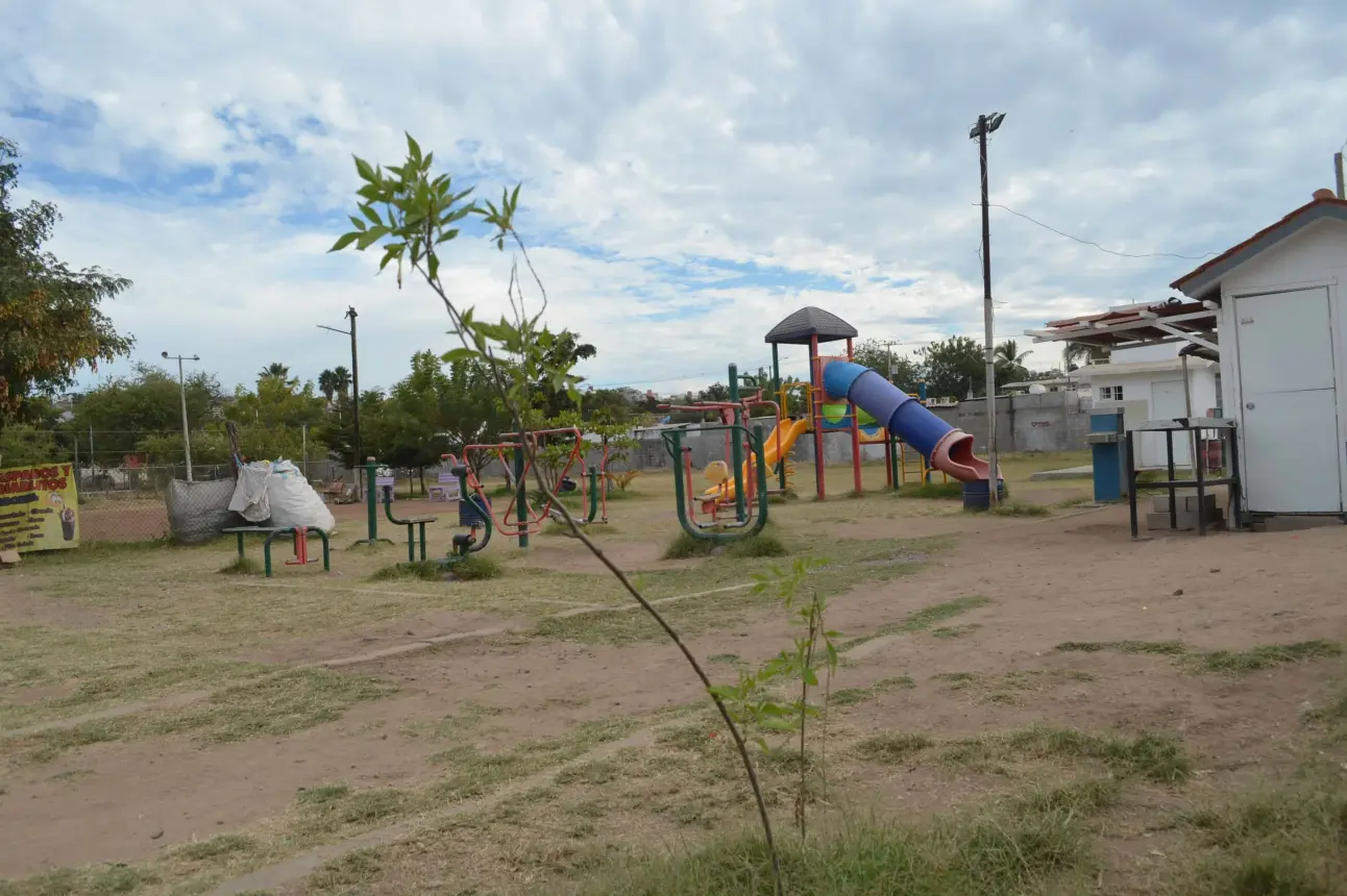 La Unidad Deportiva de la colonia Buenos Aires se ubica sobre la calle Cruz Gálvez y Cerro de la Cueva.  Foto: Juan Madrigal