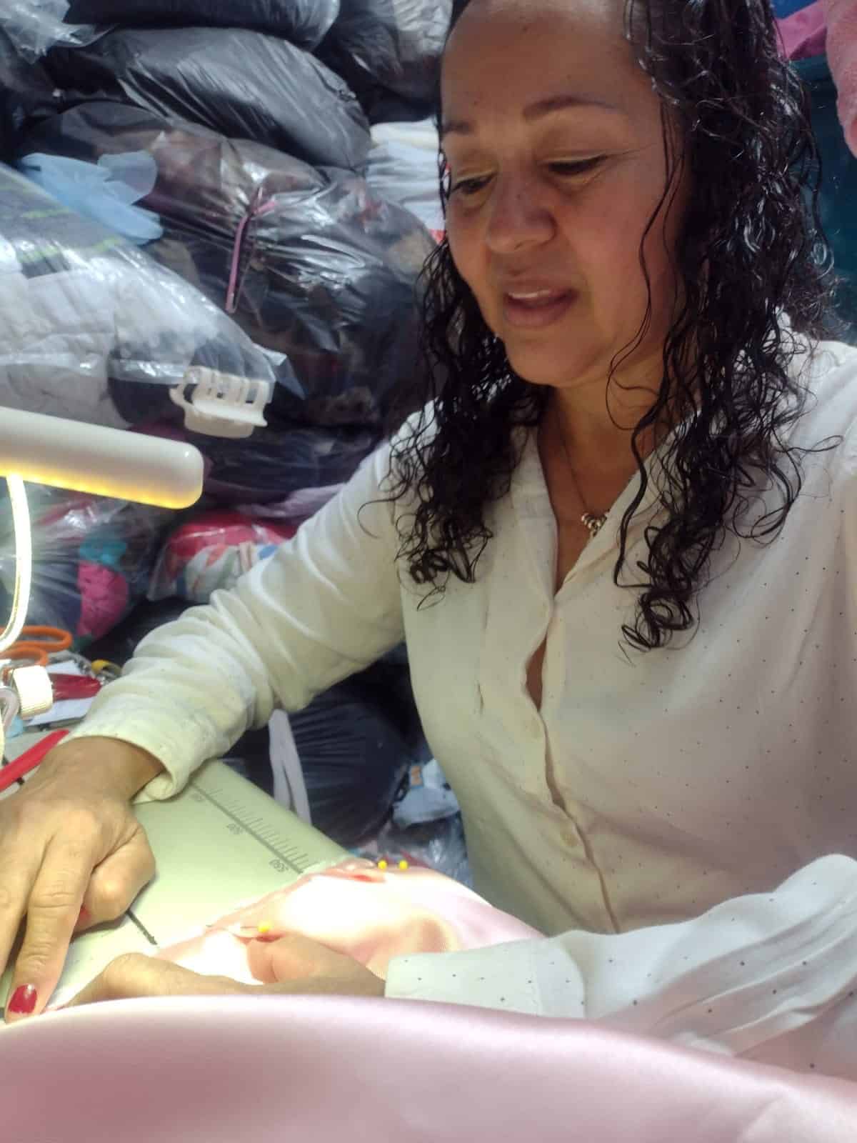 La modista Briseyda Moreno realiza trabajos de mucha calidad.