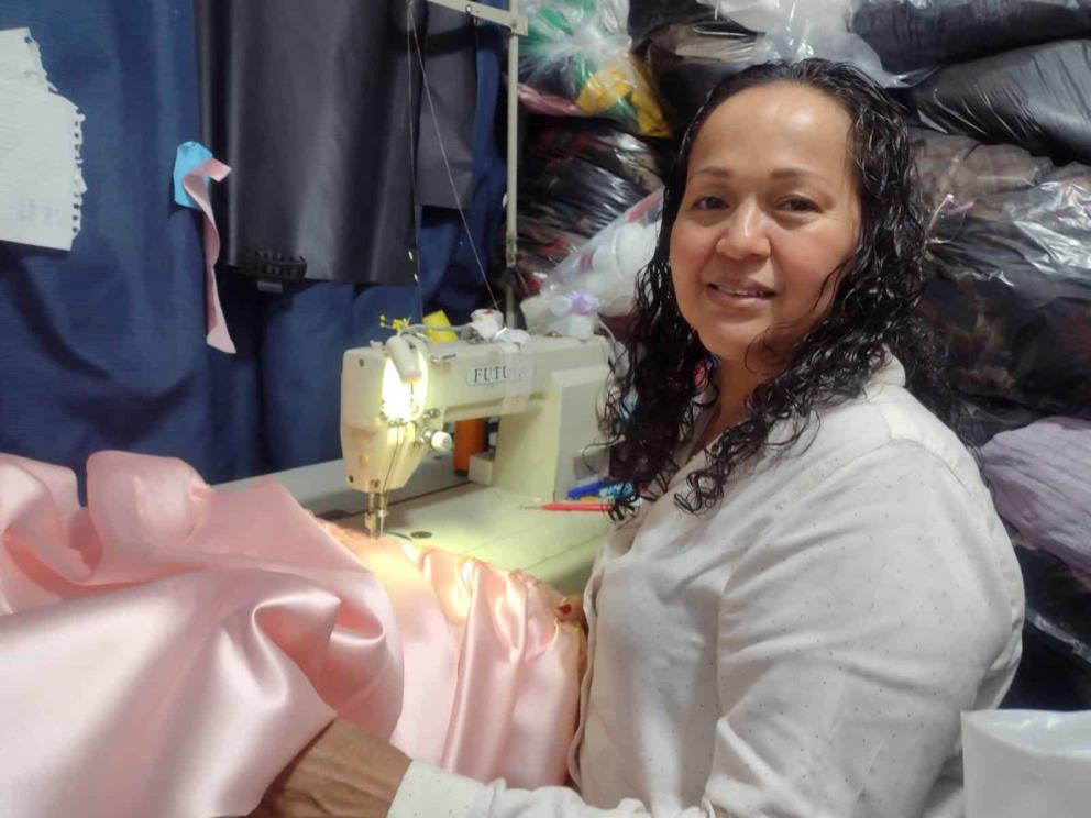 La modista Briceyda Moreno hilvana una vida de perseverancia entre telas, trazos y puntadas