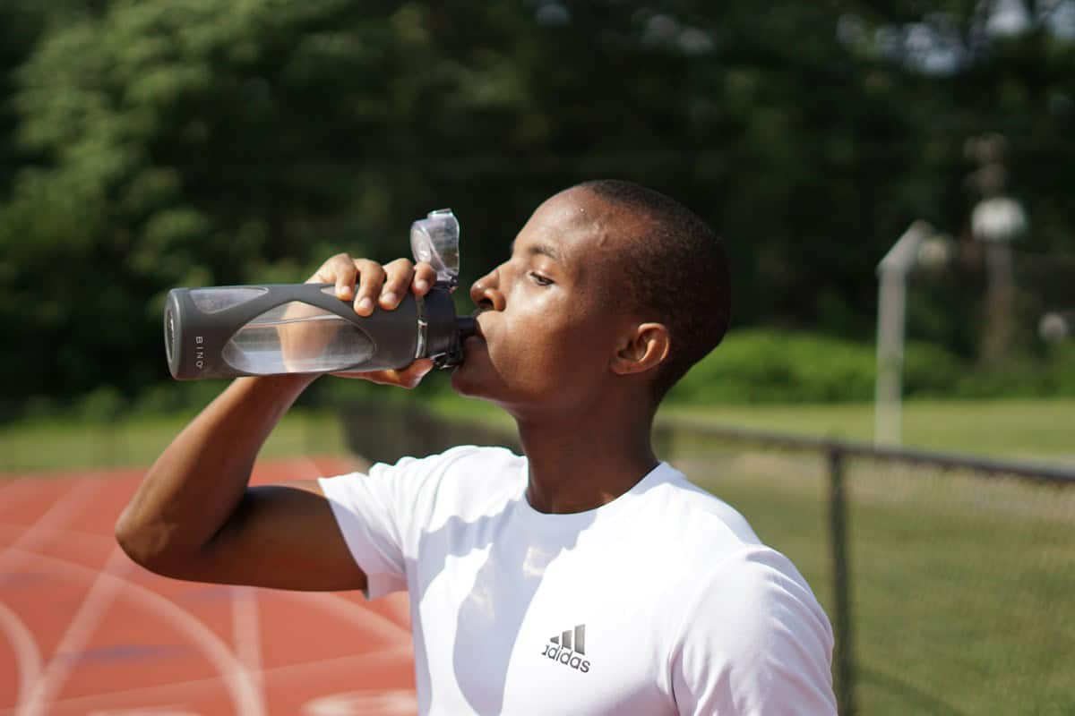 Beber agua previene el golpe de calor