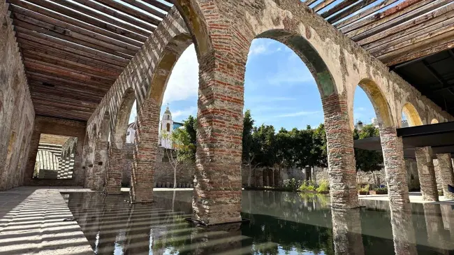 La Colecturía Puebla, una antigua casa de diezmos renovada como un restaurante y huerto urbano. Foto sitio oficial