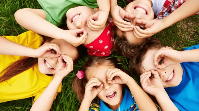 La niñez y juventud es son etapas donde se logra fomentar valores en los hijos.