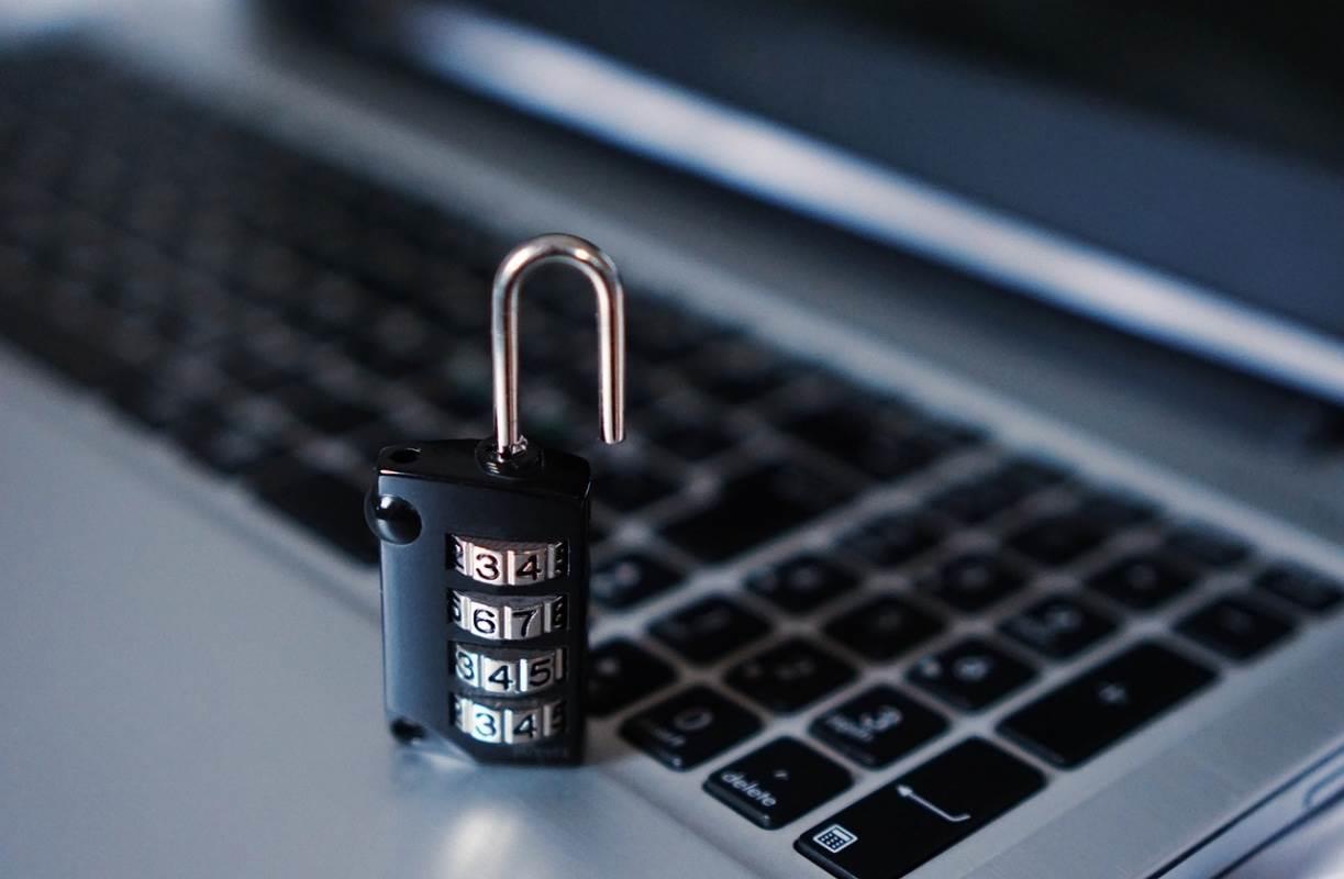 Evita caer en fraudes cibernéticos siguiendo estos consejos. Foto: TheDigitalWay/Pixabay