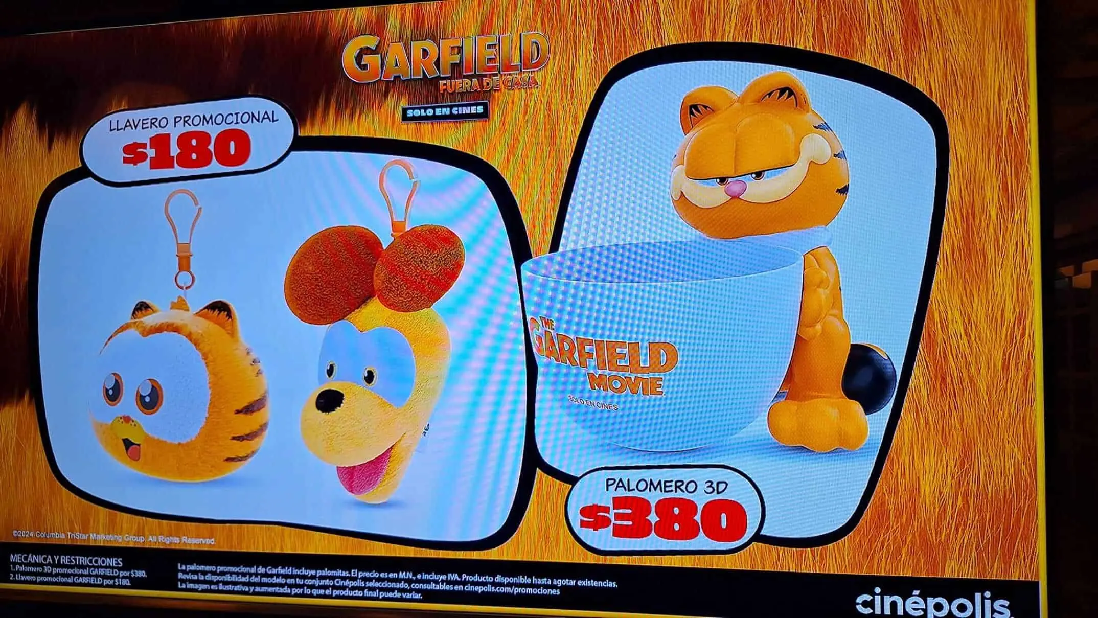 Precio de la palomera y llaveros de Garfield: Fuera de Casa de Cinépolis