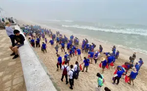 ¡Qué bonita noticia! Cientos de personas se unieron y limpiaron dos kilómetros de playa en Mazatlán, Sinaloa