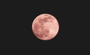 ¿Cuándo es la luna llena de abril de 2024? Pero ¿por qué se llama Luna Rosa?