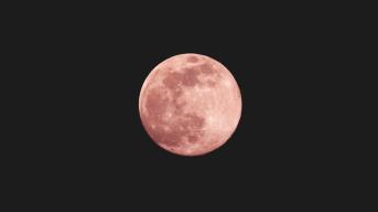 ¿Cuándo es la luna llena de abril de 2024? Pero ¿por qué se llama Luna Rosa?