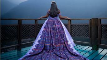 Quinceañera guatemalteca se hace viral por original vestido