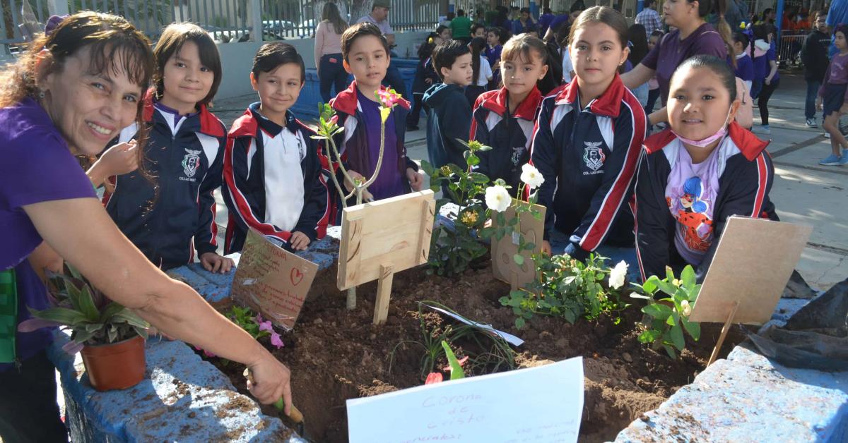 Embellecen jardines de la escuela primaria Josué R. Díaz en Culiacán