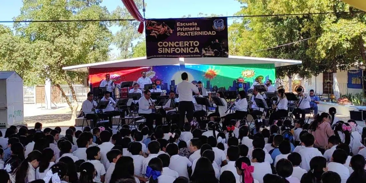 El concierto de la Banda Sinfónica en la Primaria Fraternidad resultó todo un éxito.