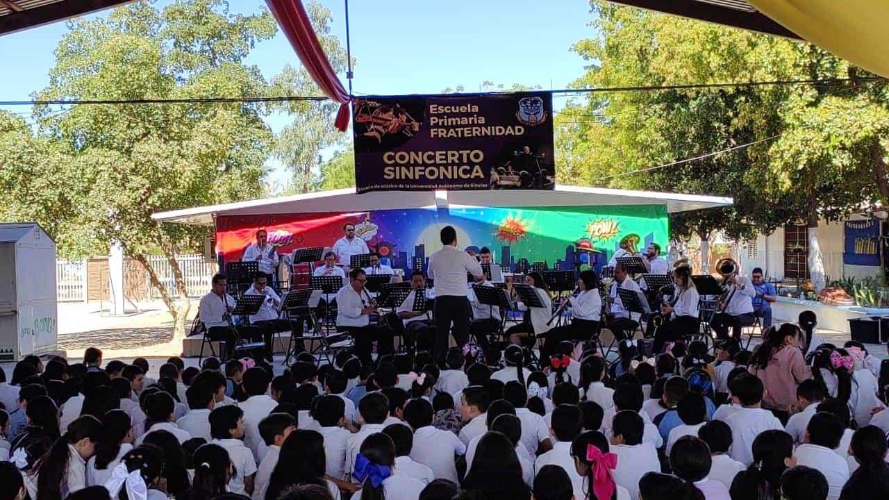 El concierto de la Banda Sinfónica en la Primaria Fraternidad resultó todo un éxito.