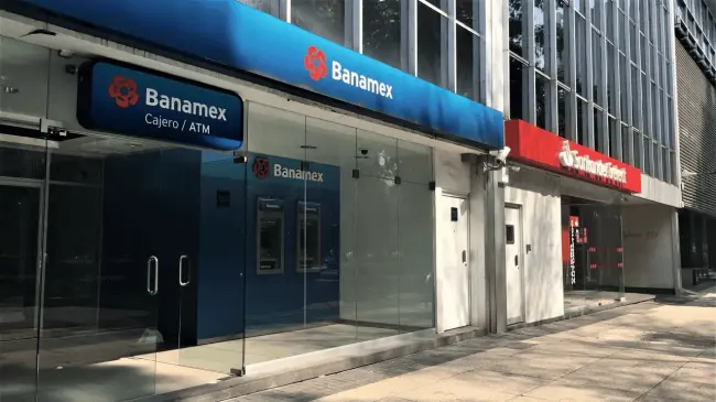 La lista incluye bancos de Santander, Banorte, Inbursa, entre otros. Foto: Anna Portella