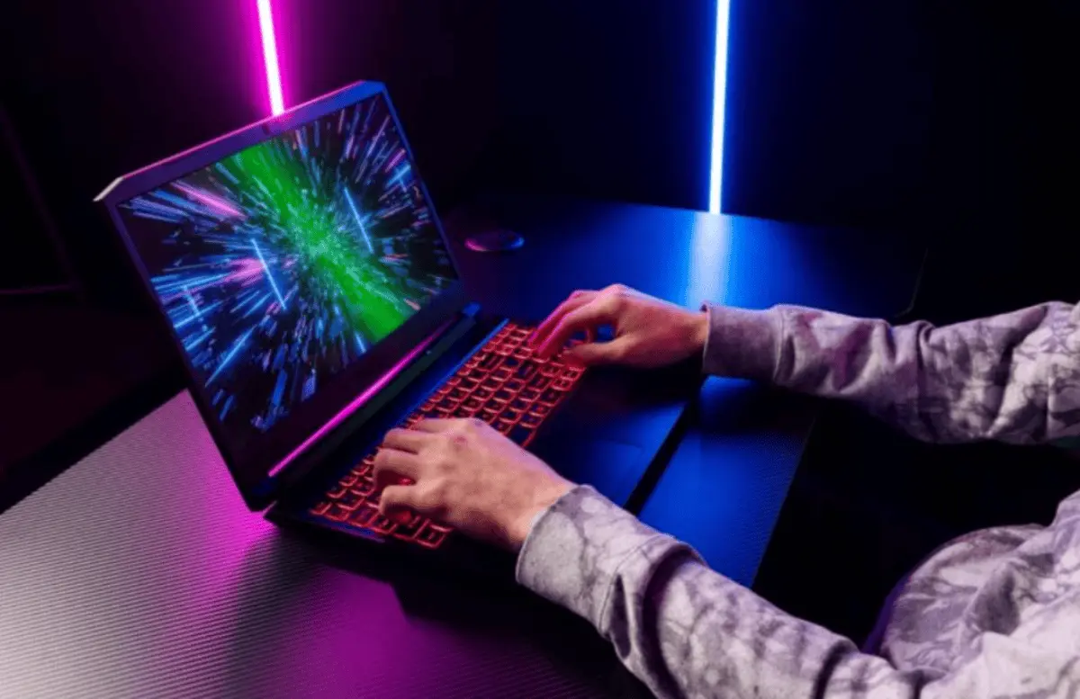 Conoce las ventajas de comprar una laptop gamer. Cortesía