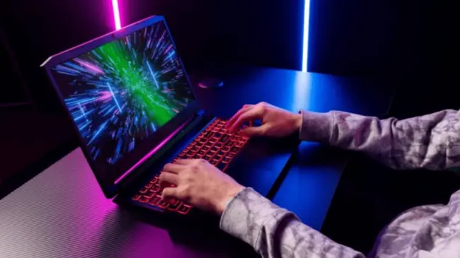 Conoce las ventajas de comprar una laptop gamer. Cortesía