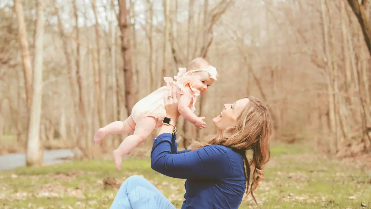 Estas citas pueden también pueden ser dirigidas a abuelas, tías, madrastras y madrinas. Foto: Unsplash