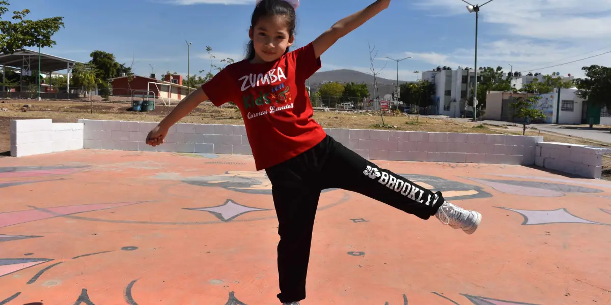 Montserrth Sauceda Landell es la niña de Zumba en Alturas del Sur.