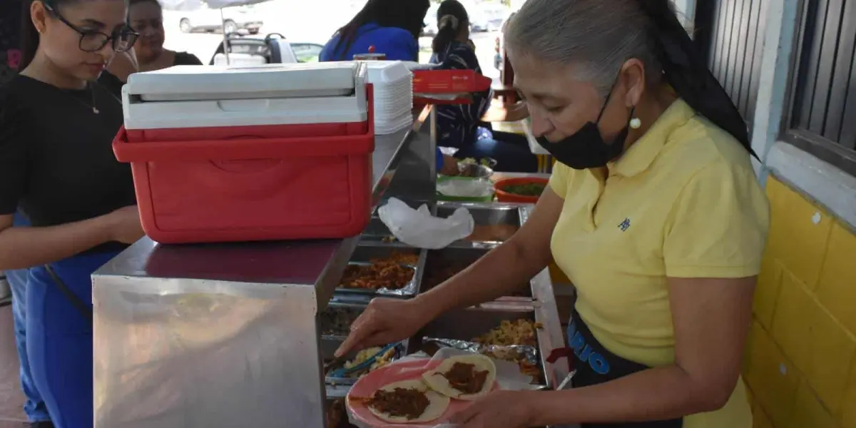 Tacos de guisos Marina, un rincón del sabor en Culiacán. Foto: Lino Ceballos