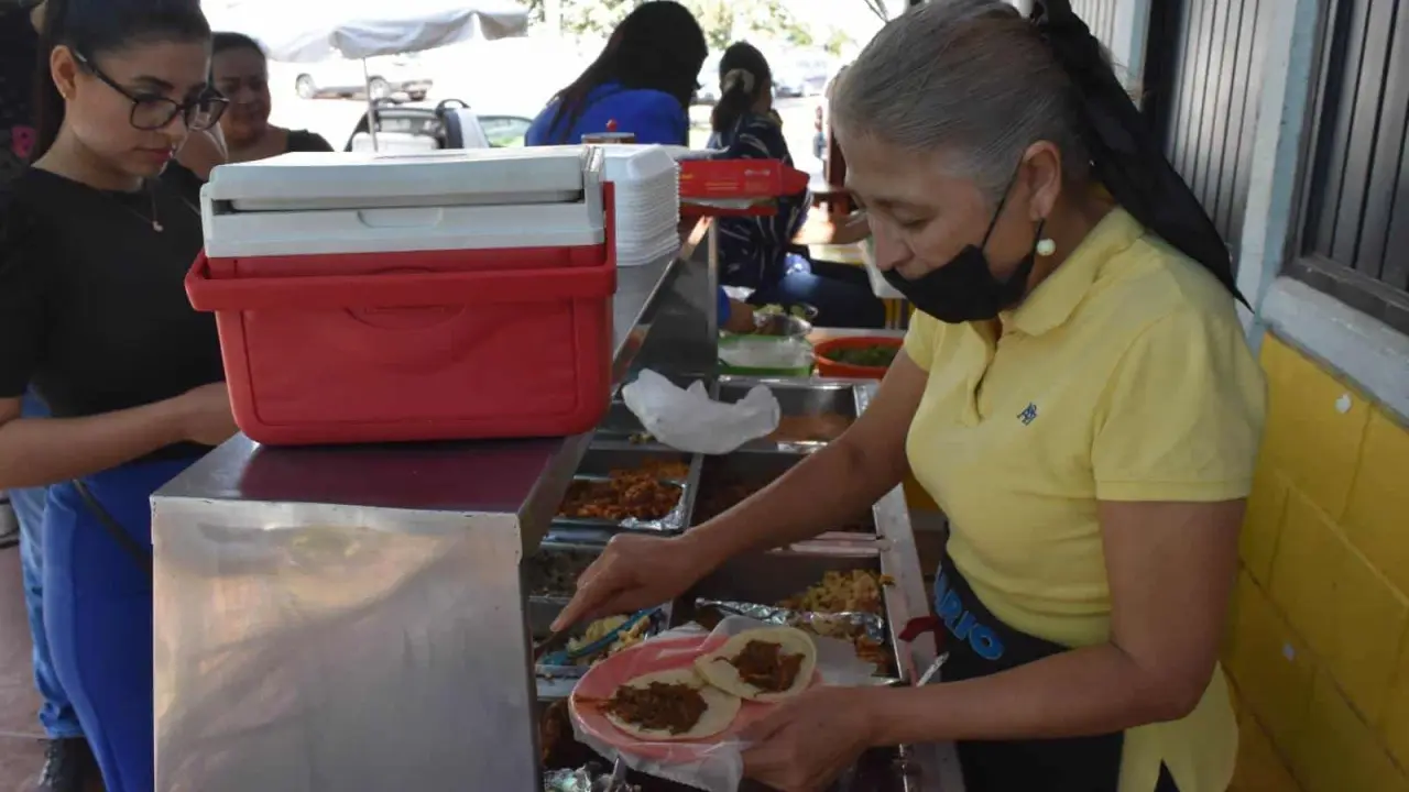 Tacos de guisos Marina, un rincón del sabor en Culiacán. Foto: Lino Ceballos