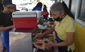 Tacos de Guisos Marina, donde comen los reporteros de Culiacán