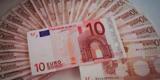 Precio del euro hoy viernes 26 de abril de 2024, en los bancos de México