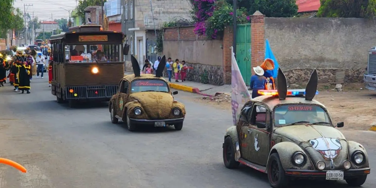 Feria Nacional del Burro en Otumba 2024, inició este sábado con un desfile. Foto: Cortesía