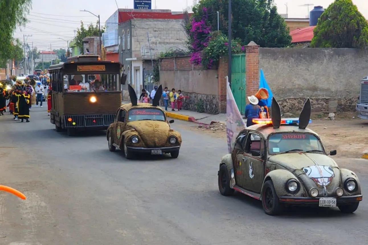 Feria Nacional del Burro en Otumba 2024, inició este sábado con un desfile. Foto: Cortesía