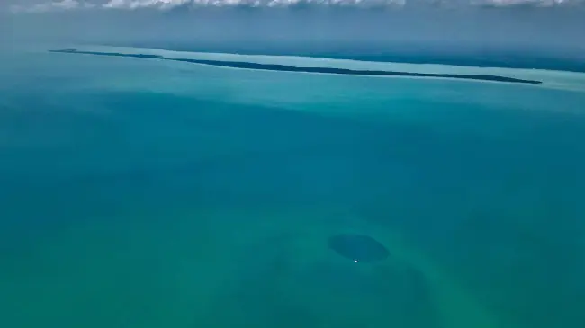 Agujero azul en la bahía de Chetumal, Quintana Roo.