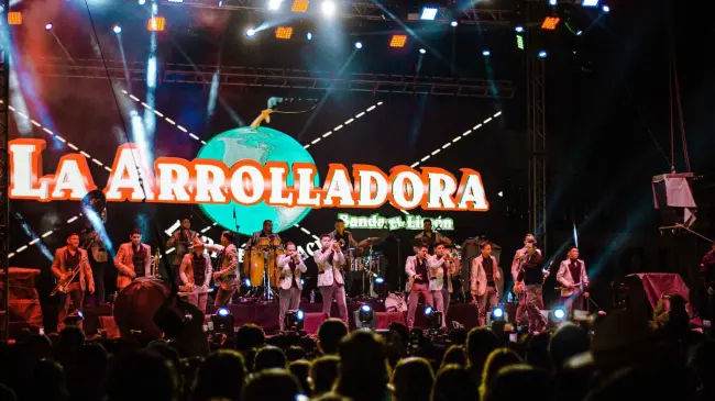 La Arrolladora Banda El Limón se presentará este 3 de mayo en Morlia, Michoacán. Foto: Cortesía