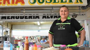 El menudo de Culiacán es una joya culinaria en el Mercadito Rafael Buelna