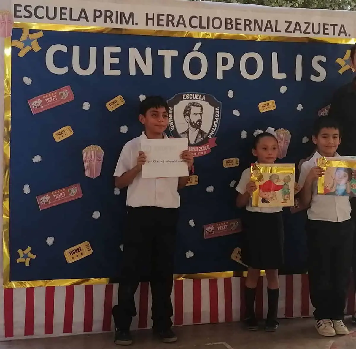 Ganadores de cuento de la Escuela Primaria Heraclio Bernal de Villa Juárez