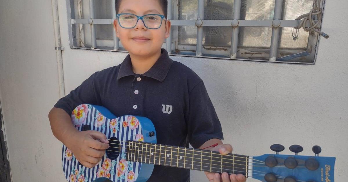 Yazid con solo 10 años, sueña con convertirse en uno de los mejores cantantes de Culiacán