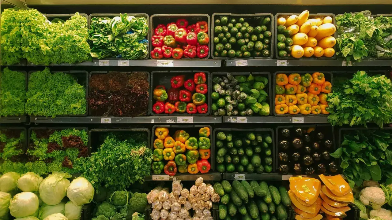 Bodega Aurrera ya publicó sus ofertas para este 1 y 2 de mayo de 2024. Foto: Unplash