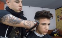 Conoce al barbero argentino sin manos que causa furor en las redes