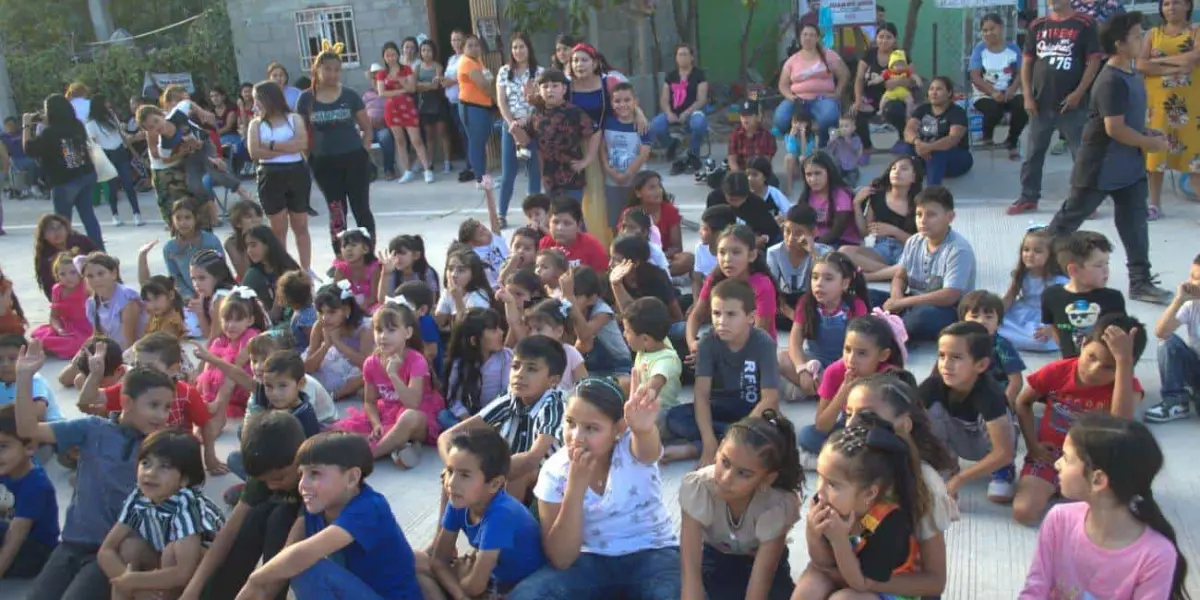 Habitantes de Las Coloradas y organizaciones sin fines de lucro se unen para alegrar a los niños y niñas del sur de la capital sinaloense.