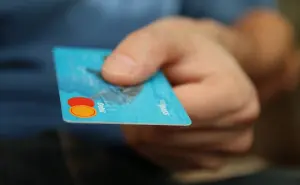 ¿Se puede hacer transferencia con tarjetas de crédito?