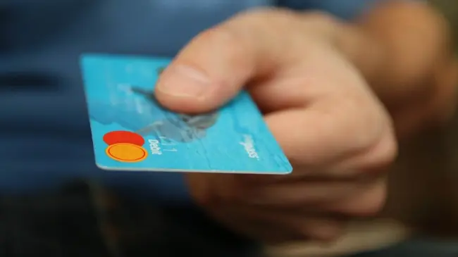 Con tu tarjeta de crédito puedes acceder una variedad de servicios. Foto: Pixabay