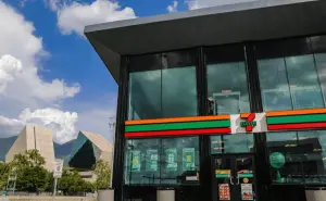¿Por qué es tan famoso el Seven Eleven frente al Tec de Monterrey en Monterrey?