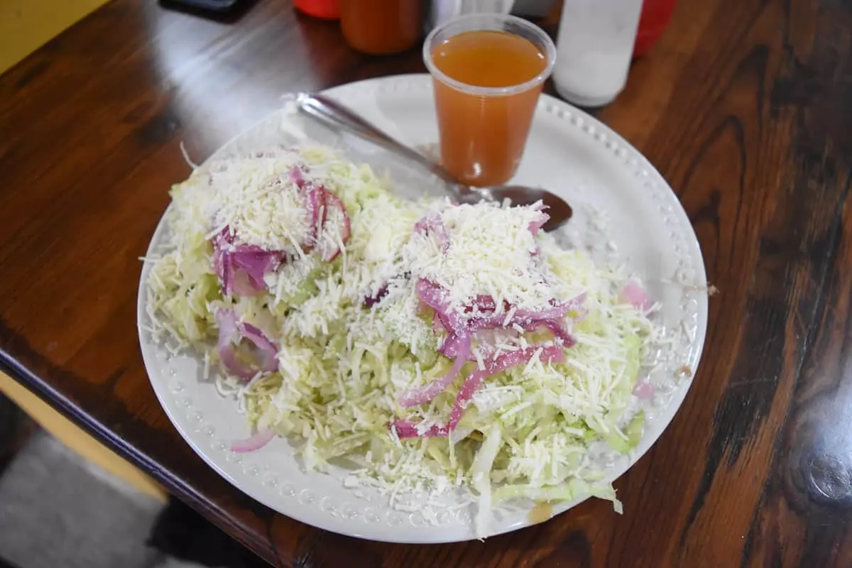 Tostadas y tacos sabor de cenaduría de Culiacán