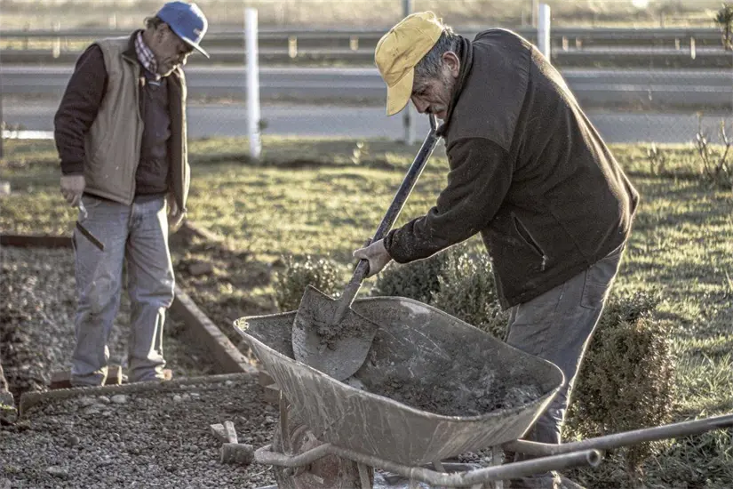 Los albañiles cuentan con un salario promedio superior al oficial en la mayor parte del país. 