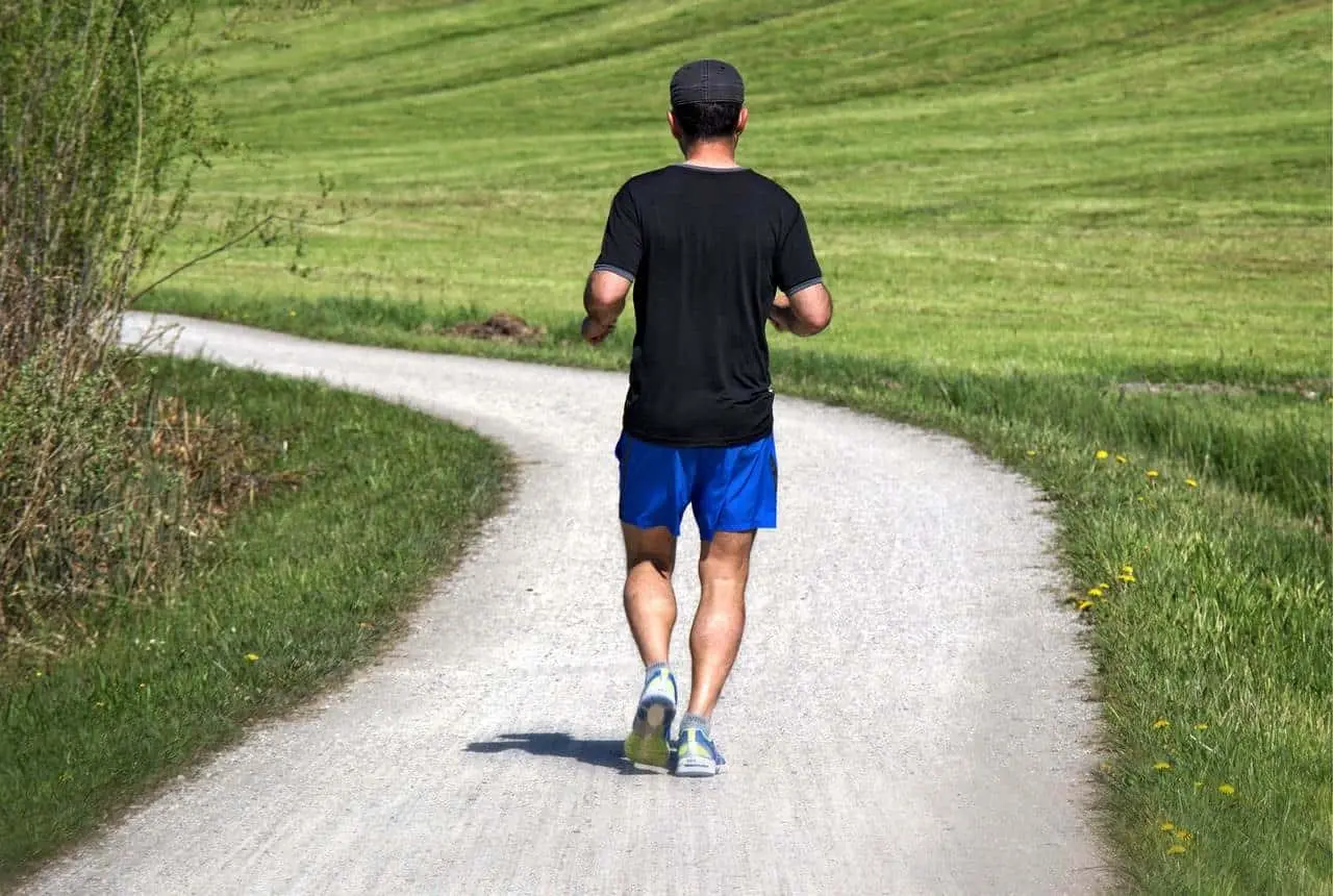 Hombre practicando deporte. Foto Pixabay