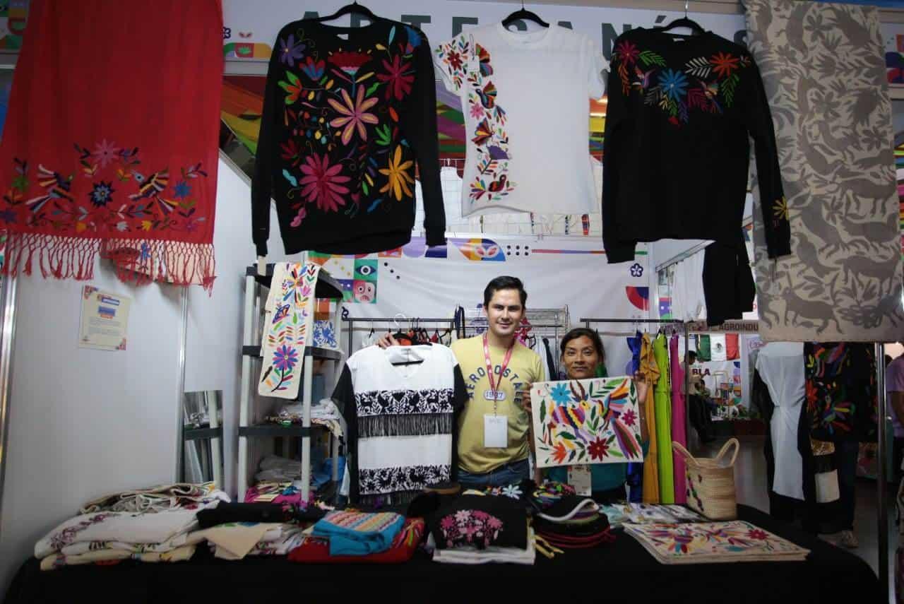 Los artesanos de Tepeyahualco y Zacapoaxtla, presentes en la Feria de Puebla 2024. Foto: Cortesía