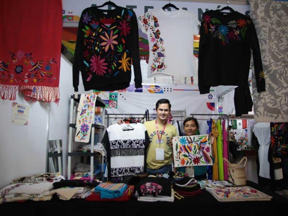 Riqueza artesanal de Tepeyahualco y Zacapoaxtla, presente en la Feria de Puebla