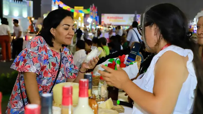 Productores de Tepeyahualco y Zacapoaxtla en la Feria de Puebla 2024. Foto: Cortesía