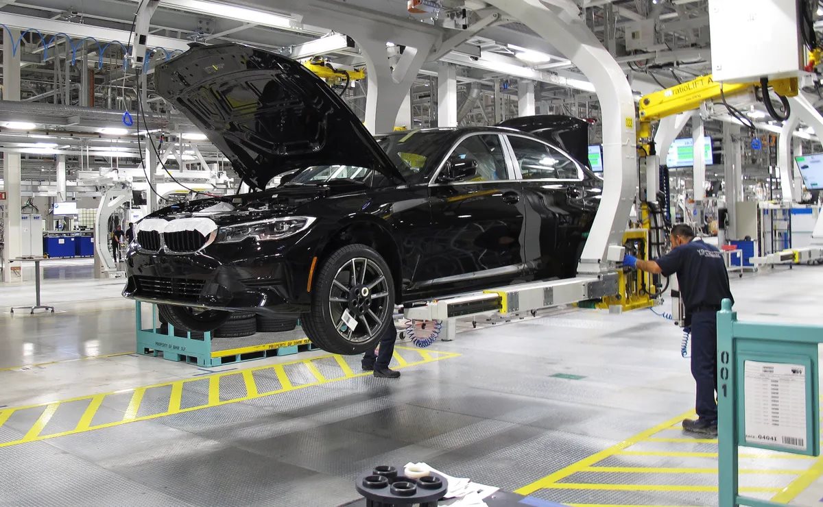 BMW también planea construir fabricas en otros países. Foto: Business Insider