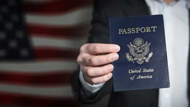 La carta de trabajo aumenta tus posibilidades de obtener la visa. Foto: Pixabay