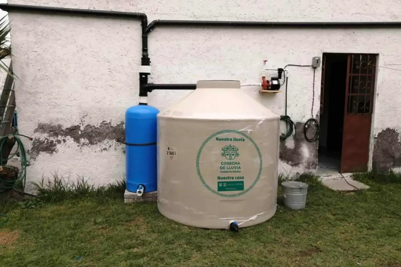 Cosechar el agua de la lluvia. Foto Sedema