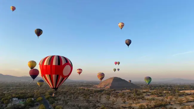 Costo del vuelo en globo en Teotihuacán. Foto volarenglobo