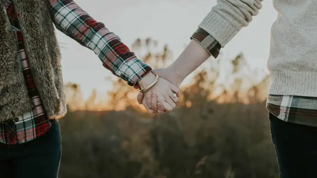 Día de las Madres; Mensajes para felicitar a tu esposa o pareja este 10 de mayo.