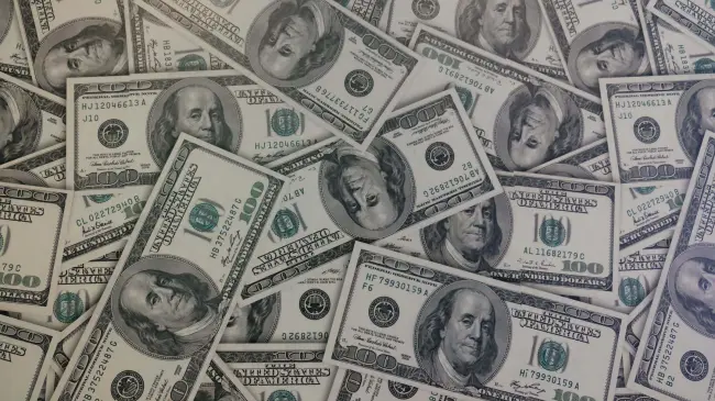 Precio del dólar hoy 9 de mayo está en 16.90.